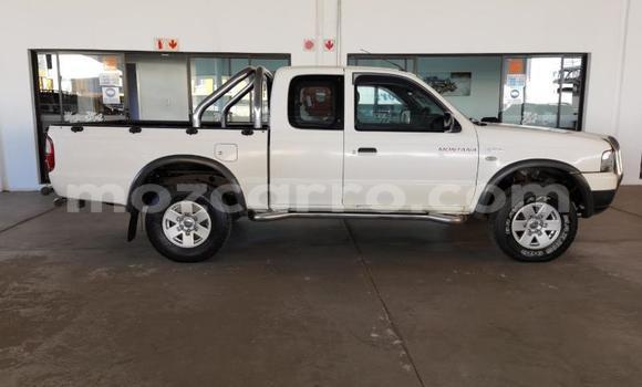 Comprar Usado FORD MUSTANG Branco Carro em Beira em Sofala Comprar Usado FORD MUSTANG Branco Carro em Beira em Sofala