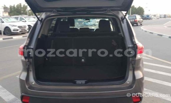 Tenga Imported Toyota Highlander Zvimwe Mota in Import - Dubai in Cabo Delgado Tenga Imported Toyota Highlander Zvimwe Mota in Import - Dubai in Cabo Delgado