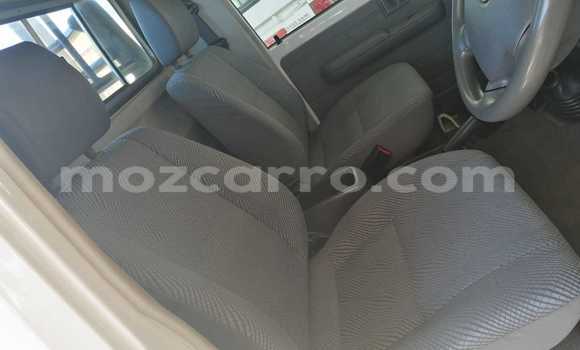 Comprar Usado Toyota Land Cruiser Branco Carro em Beira em Sofala Comprar Usado Toyota Land Cruiser Branco Carro em Beira em Sofala