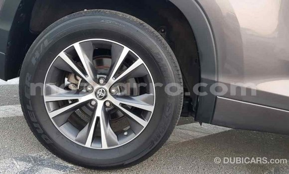 Tenga Imported Toyota Highlander Zvimwe Mota in Import - Dubai in Cabo Delgado Tenga Imported Toyota Highlander Zvimwe Mota in Import - Dubai in Cabo Delgado
