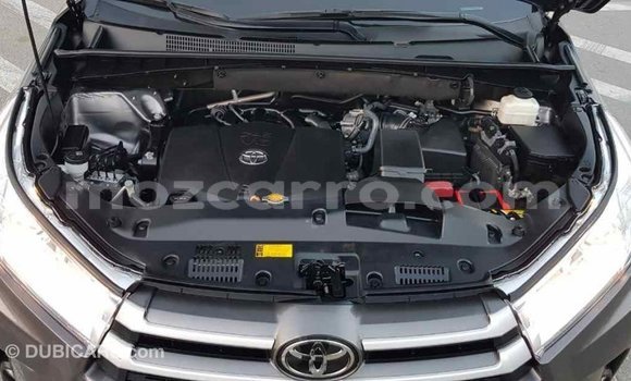 Tenga Imported Toyota Highlander Zvimwe Mota in Import - Dubai in Cabo Delgado Tenga Imported Toyota Highlander Zvimwe Mota in Import - Dubai in Cabo Delgado