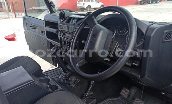 Comprar Usado Land Rover Defender De outros Carro em Beira em Sofala Comprar Usado Land Rover Defender De outros Carro em Beira em Sofala