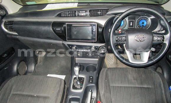 Comprar Usado Toyota Hilux Branco Carro em Beira em Sofala Comprar Usado Toyota Hilux Branco Carro em Beira em Sofala