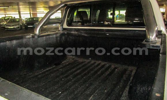 Comprar Usado Toyota Hilux Branco Carro em Beira em Sofala Comprar Usado Toyota Hilux Branco Carro em Beira em Sofala