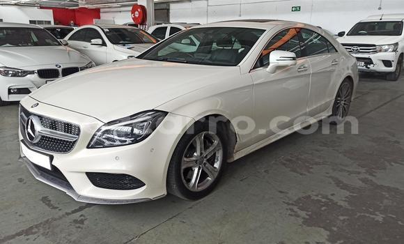 Comprar Usado Mercedes Viano Branco Carro em Beira em Sofala Comprar Usado Mercedes Viano Branco Carro em Beira em Sofala