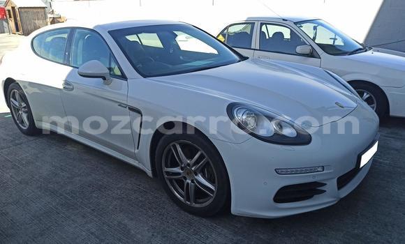 Comprar Usado Porsche Panamera Branco Carro em Beira em Sofala Comprar Usado Porsche Panamera Branco Carro em Beira em Sofala