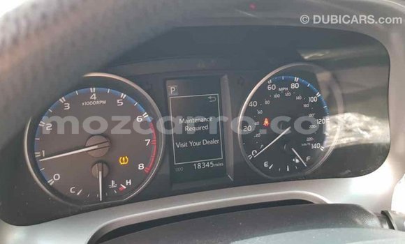 Tenga Imported Toyota RAV4 Zvimwe Mota in Import - Dubai in Cabo Delgado Tenga Imported Toyota RAV4 Zvimwe Mota in Import - Dubai in Cabo Delgado
