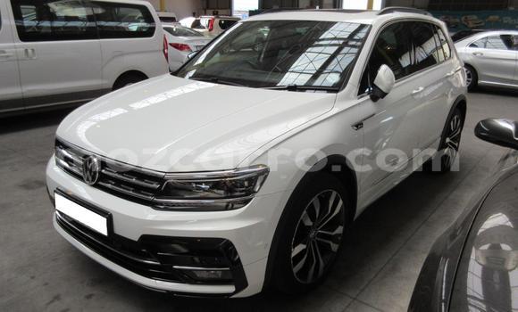 Comprar Usado Volkswagen Tiguan Branco Carro em Beira em Sofala Comprar Usado Volkswagen Tiguan Branco Carro em Beira em Sofala