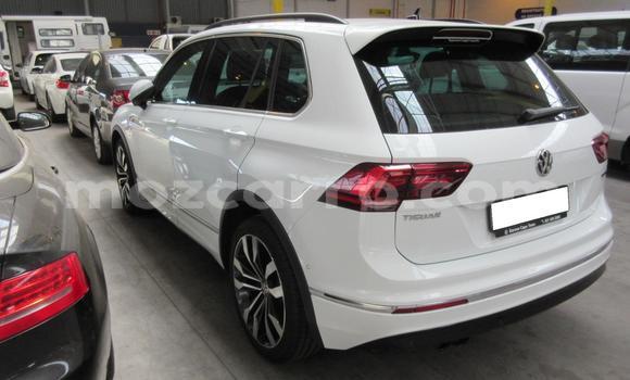 Comprar Usado Volkswagen Tiguan Branco Carro em Beira em Sofala Comprar Usado Volkswagen Tiguan Branco Carro em Beira em Sofala