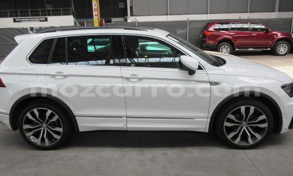 Comprar Usado Volkswagen Tiguan Branco Carro em Beira em Sofala Comprar Usado Volkswagen Tiguan Branco Carro em Beira em Sofala