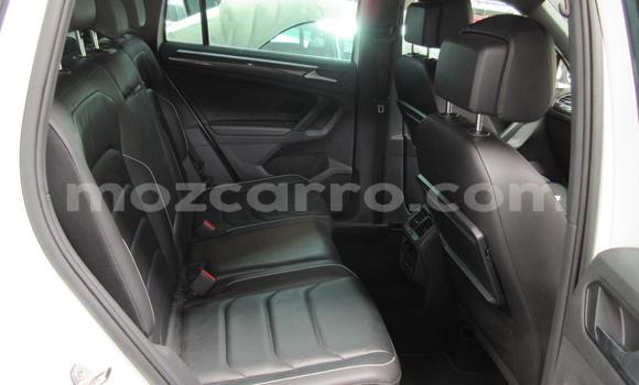 Comprar Usado Volkswagen Tiguan Branco Carro em Beira em Sofala Comprar Usado Volkswagen Tiguan Branco Carro em Beira em Sofala
