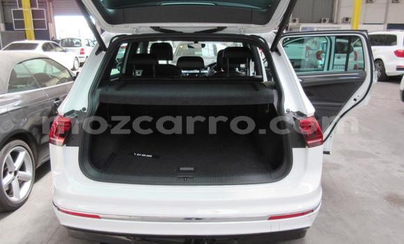 Comprar Usado Volkswagen Tiguan Branco Carro em Beira em Sofala Comprar Usado Volkswagen Tiguan Branco Carro em Beira em Sofala