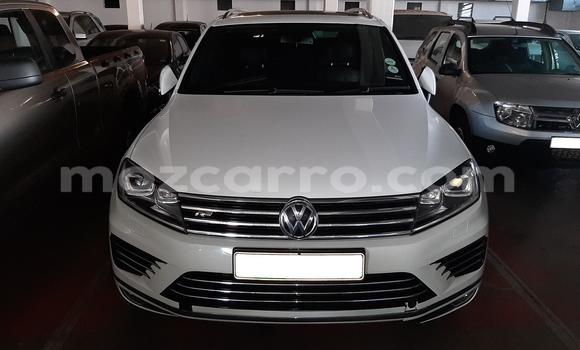 Comprar Usado Volkswagen Touareg Branco Carro em Beira em Sofala Comprar Usado Volkswagen Touareg Branco Carro em Beira em Sofala