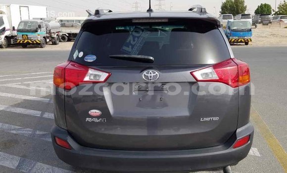 Comprar Importar Toyota RAV4 De outros Carro em Import - Dubai em Cabo Delgado Comprar Importar Toyota RAV4 De outros Carro em Import - Dubai em Cabo Delgado