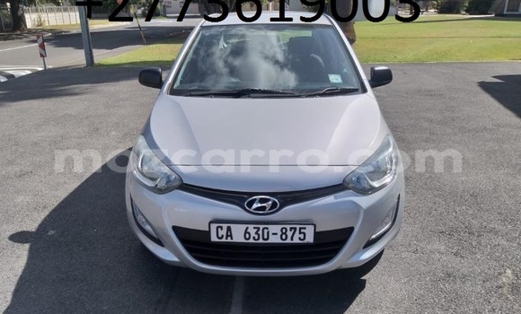 Comprar Usado Hyundai i20 Prata Carro em Maputo em Maputo Comprar Usado Hyundai i20 Prata Carro em Maputo em Maputo