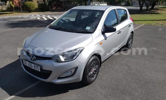 Comprar Usado Hyundai i20 Prata Carro em Maputo em Maputo Comprar Usado Hyundai i20 Prata Carro em Maputo em Maputo