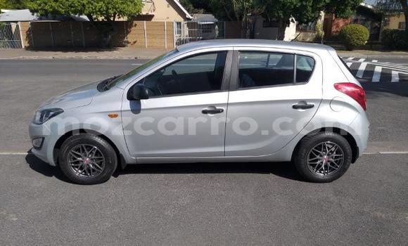 Comprar Usado Hyundai i20 Prata Carro em Maputo em Maputo Comprar Usado Hyundai i20 Prata Carro em Maputo em Maputo