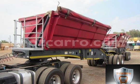 Comprar Usado Mercedes‒Benz Arocs Branco Caminhão em Beira em Sofala Comprar Usado Mercedes‒Benz Arocs Branco Caminhão em Beira em Sofala