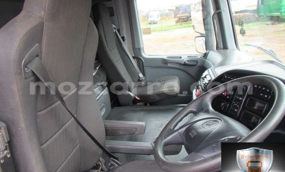 Comprar Usado Mercedes‒Benz Arocs Branco Caminhão em Beira em Sofala Comprar Usado Mercedes‒Benz Arocs Branco Caminhão em Beira em Sofala