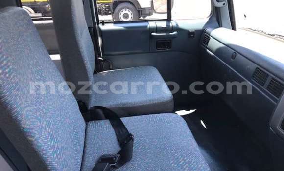 Comprar Usado Nissan Evalia Branco Caminhão em Beira em Sofala Comprar Usado Nissan Evalia Branco Caminhão em Beira em Sofala