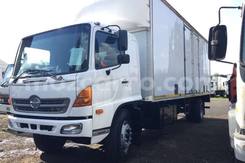 Big with watermark hino 300 series sofala beira 12259