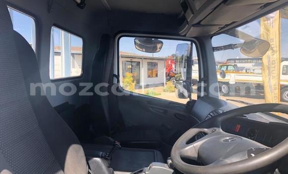 Comprar Usado Mercedes‒Benz Atego Branco Caminhão em Beira em Sofala Comprar Usado Mercedes‒Benz Atego Branco Caminhão em Beira em Sofala