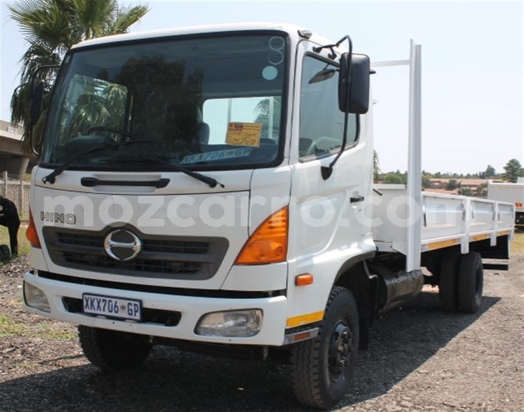 Big with watermark hino 300 series sofala beira 12261