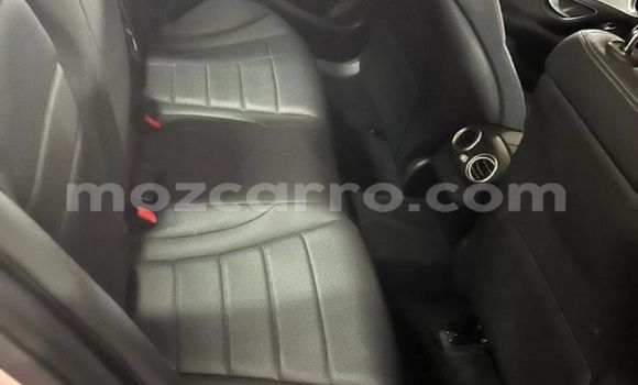 Tenga Tsaru Mercedes-Benz C-Classe Chena Mota in Manica in Manica Tenga Tsaru Mercedes-Benz C-Classe Chena Mota in Manica in Manica