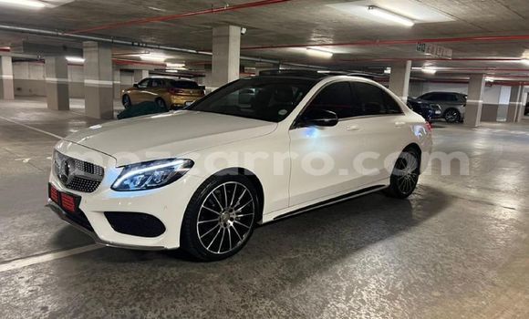 Tenga Tsaru Mercedes-Benz C-Classe Chena Mota in Manica in Manica Tenga Tsaru Mercedes-Benz C-Classe Chena Mota in Manica in Manica