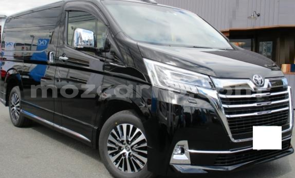 Comprar Usado Toyota Grand HiAce Preto Carro em Manica em Manica
