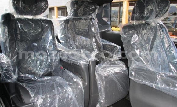 Buy Used Toyota Grand HiAce Black Car in Manica in Manica Buy Used Toyota Grand HiAce Black Car in Manica in Manica