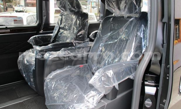 Buy Used Toyota Grand HiAce Black Car in Manica in Manica Buy Used Toyota Grand HiAce Black Car in Manica in Manica