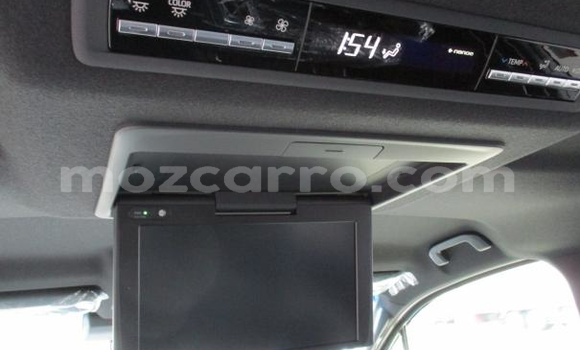 Buy Used Toyota Grand HiAce Black Car in Manica in Manica Buy Used Toyota Grand HiAce Black Car in Manica in Manica