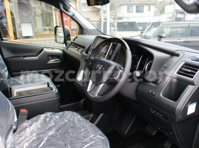 Big with watermark toyota grand hiace manica manica 12268