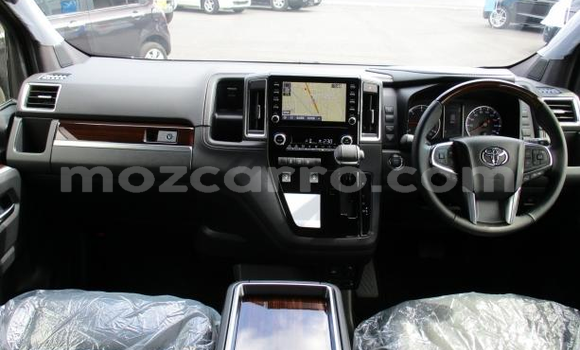 Buy Used Toyota Grand HiAce Black Car in Manica in Manica Buy Used Toyota Grand HiAce Black Car in Manica in Manica