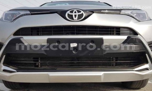 Tenga Imported Toyota RAV4 Zvimwe Mota in Import - Dubai in Cabo Delgado Tenga Imported Toyota RAV4 Zvimwe Mota in Import - Dubai in Cabo Delgado