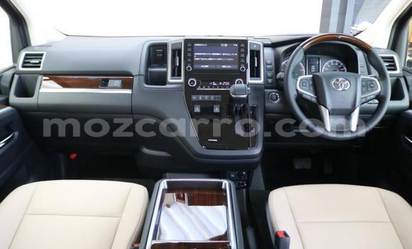 Comprar Usado Toyota Grand HiAce Branco Carro em Manhiça em Maputo Comprar Usado Toyota Grand HiAce Branco Carro em Manhiça em Maputo