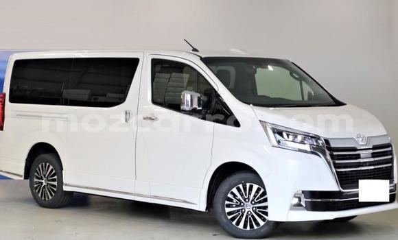 Comprar Usado Toyota Grand HiAce Branco Carro em Manhiça em Maputo Comprar Usado Toyota Grand HiAce Branco Carro em Manhiça em Maputo