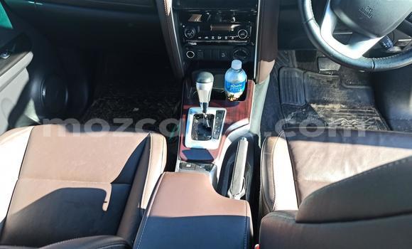 Comprar Usado Toyota Fortuner Branco Carro em Beira em Sofala Comprar Usado Toyota Fortuner Branco Carro em Beira em Sofala