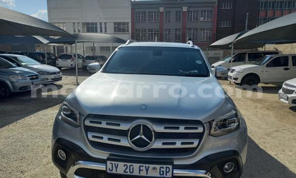 Comprar Usado Mercedes-Benz GLC 250D Prata Carro em Beira em Sofala Comprar Usado Mercedes-Benz GLC 250D Prata Carro em Beira em Sofala