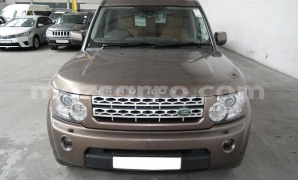 Comprar Usado Land Rover Defender Bege Carro em Beira em Sofala Comprar Usado Land Rover Defender Bege Carro em Beira em Sofala