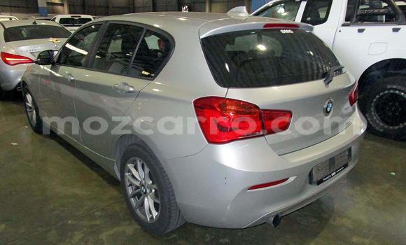 Comprar Usado BMW 1-Series Prata Carro em Beira em Sofala Comprar Usado BMW 1-Series Prata Carro em Beira em Sofala