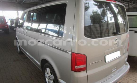 Comprar Usado Volkswagen Caravelle Prata Carro em Beira em Sofala Comprar Usado Volkswagen Caravelle Prata Carro em Beira em Sofala