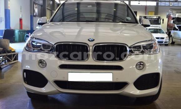 Comprar Usado BMW X5 Branco Carro em Beira em Sofala Comprar Usado BMW X5 Branco Carro em Beira em Sofala