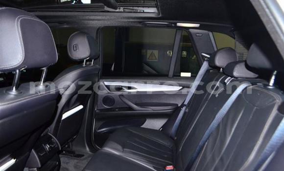 Comprar Usado BMW X5 Branco Carro em Beira em Sofala Comprar Usado BMW X5 Branco Carro em Beira em Sofala