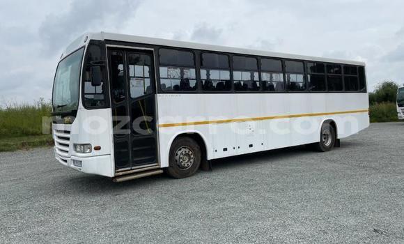 Comprar Usado Iveco Daily Branco Caminhão em Maputo em Maputo Comprar Usado Iveco Daily Branco Caminhão em Maputo em Maputo