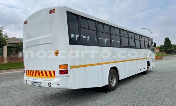 Comprar Usado Iveco Daily Branco Caminhão em Maputo em Maputo Comprar Usado Iveco Daily Branco Caminhão em Maputo em Maputo