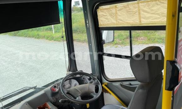 Comprar Usado Iveco Daily Branco Caminhão em Maputo em Maputo Comprar Usado Iveco Daily Branco Caminhão em Maputo em Maputo