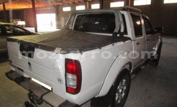 Comprar Usado Nissan Hardbody Branco Carro em Beira em Sofala Comprar Usado Nissan Hardbody Branco Carro em Beira em Sofala