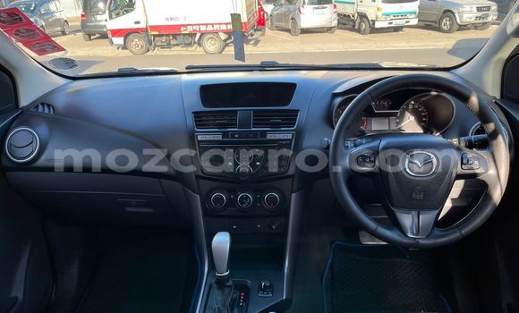 Nunua Ilio tumika Mazda BT-50 Bluu Gari ndani ya Maputo nchini Maputo Nunua Ilio tumika Mazda BT-50 Bluu Gari ndani ya Maputo nchini Maputo